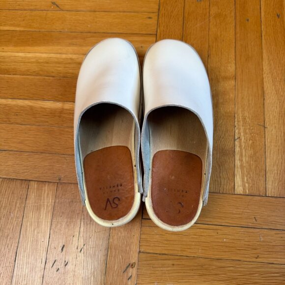 Santa Ventia Jill Clog in White (sz 38) - Picture 6 of 10